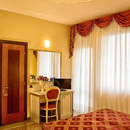 Hotel Internazionale Terme Абано-Терме Екстер'єр фото